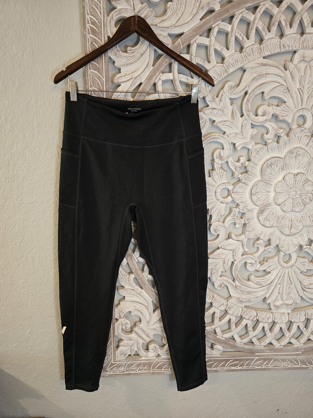 Voice of Insiders SeaCell Women's High Rise Ankle Leggings Black L Pockets